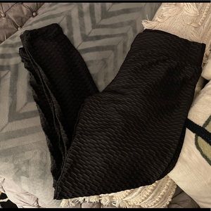 Textured black high rise full length legging